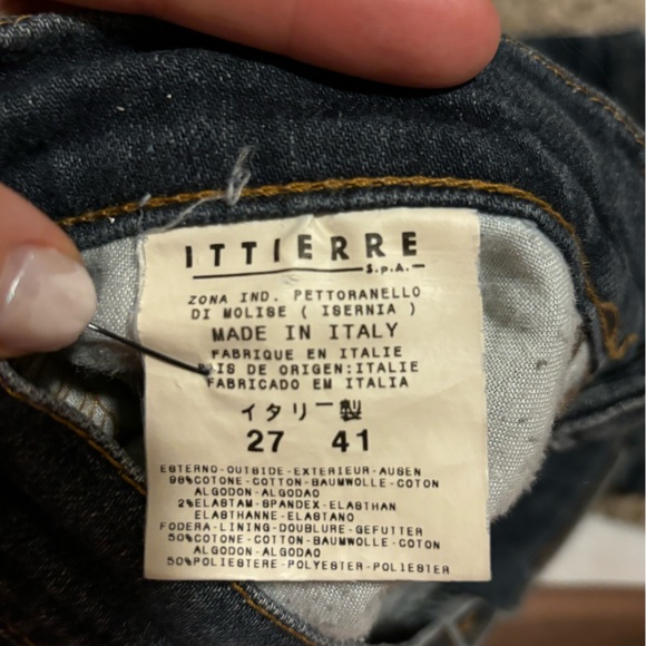 Dolce & Gabbana Women’s Mid-Rise Straight Leg Jeans
Size: M - Picture 7 of 7